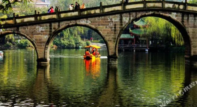 Minzufeng Youth Hostel, Boek Hostel Hostels in Chongqing, Hostel