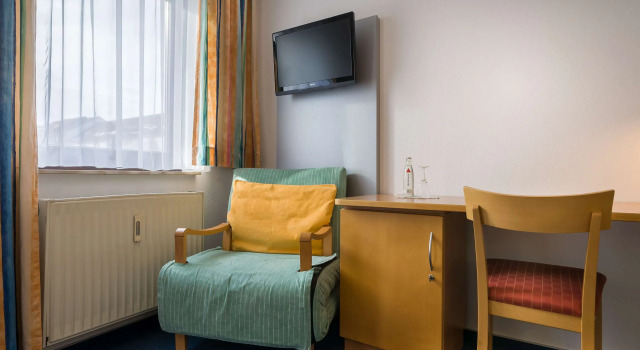 acora Karlsruhe Zentrum Living the City, Забронировать Отель Отели Карлсруэ 3 звезды, рядом с Верховный суд, 3*
