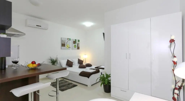 Студия The Tribunj Suites