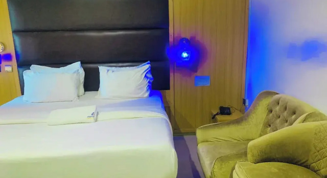 Vienna International Hotel, Book Hotel 4-Star Hotels in Asaba, 4*