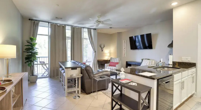 Апартаменты Tuscaloosa Condo: Steps to Bryant-denny Stadium!