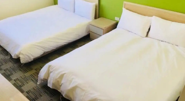 Colorhome Tainan No. 2, Забронировать Отель Отели Тайнань с бассейном, рядом с Национальный университет Тайнаня, Бассейн