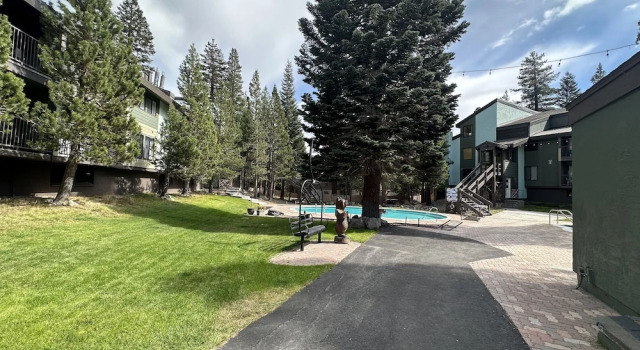 Номер Standard St. Anton 54 Steps to Canyon Lodge, Remodeled, Covered Parking by RedAwning