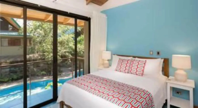 Люкс Premium с видом на бассейн Olas Verdes Hotel
