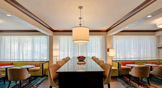 Hampton Inn Birmingham/Mountain Brook, Buchen Sie Hotel Birmingham Alabama