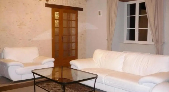 Gîte Épineu-le-Chevreuil, 4 pièces, 7 personnes - FR-1-410-197, Rezerwuj Hotel Épineu-le-Chevreuil 