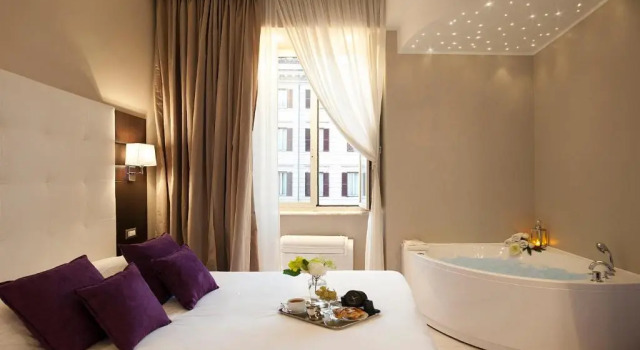Roman Holidays Boutique