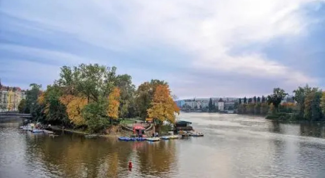 Riverside Apartment, Забронировать Апартаменты/квартира Отели Праги с парковкой, рядом с Театр Svanda, Парковка