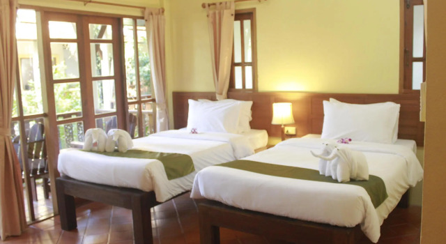 Двухместный номер Deluxe Bangtao Village Resort - SHA