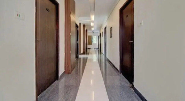 Skyotel, Rezerwuj Hotel Hotele w Andhra Pradesh z parkingiem, Parking