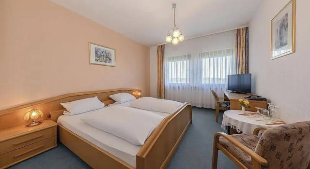 Hotel Bergfried, Reservar Hotel Waldenburg Swabian Forest