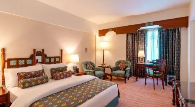 Номер Executive Faisalabad Serena Hotel