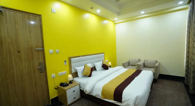 Двухместный номер Deluxe Hotel SKS Grand Palace-Vrindāvan