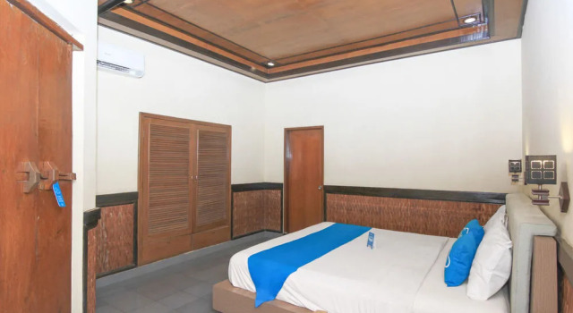 巴厘岛登巴萨艾里萨努尔德纳乌波索102酒店(Airy Sanur Danau Poso 102 Denpasar Bali), Rezervovat Hotel Hotely v Bali s bazénem, Bazén