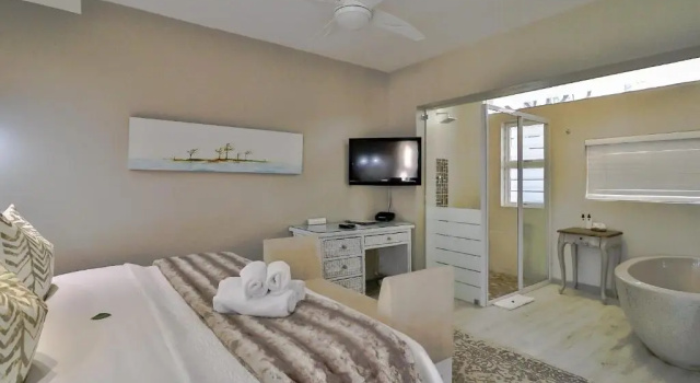 Двухместный номер Standard Hermanus Lodge on the Green - Solar Power
