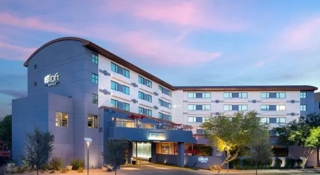 Кровать в общем номере Aloft by Marriott Scottsdale