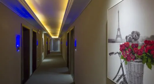 Witness Ouk Art Hotel, Rezerwuj Hotel Zhaotong Yunnan