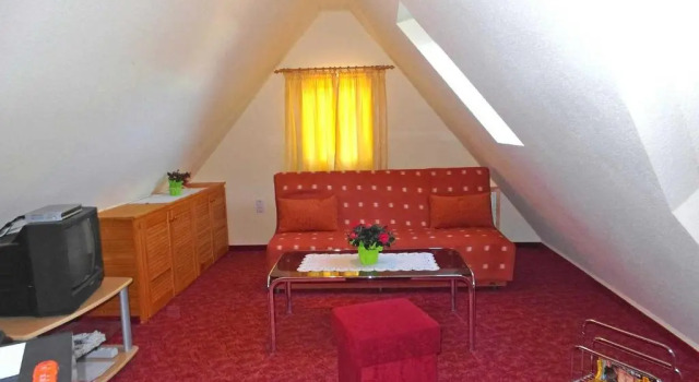 Ferienwohnung im Dachgeschoss _ He