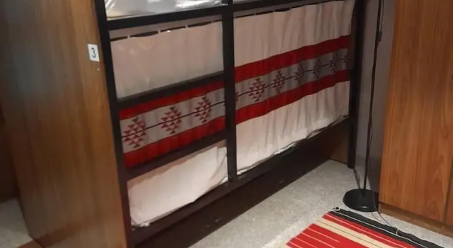 Кровать в общем номере (мужской номер) Sands Inn Hostel - City Center