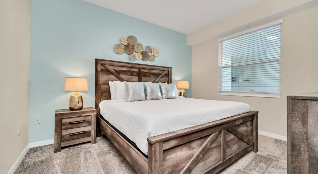 Stunning Lakeview Condo w FREE Resort Access, Book Ferieresort Hoteller i Kissimmee med pool, Swimmingpool