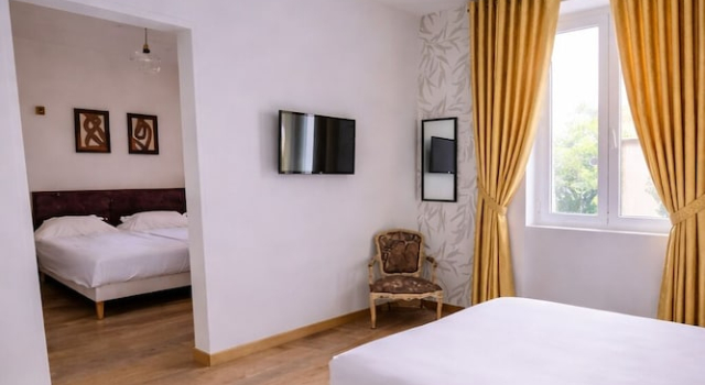 Четырёхместный номер Comfort Hotel La Baie Royale