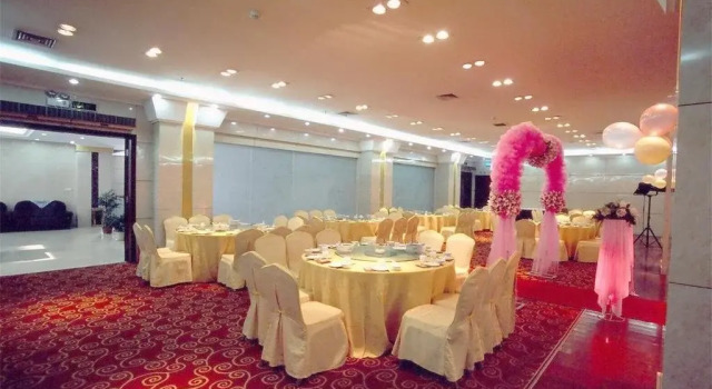 Shihe Hotel Xinyang, Rezervovat Hotel Xinyang Henan