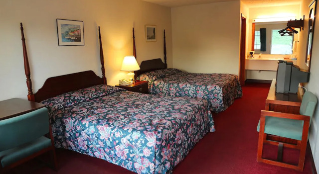 Branson Vacation Inn and Suites, Забронировать Отель Отели Table Rock Lake с парковкой, Парковка
