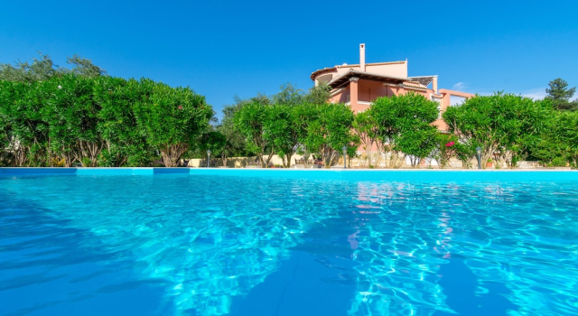 Villa Leo Dassia Corfu, Забронировать Вилла Отели периферии Ионических островов с бассейном, Бассейн