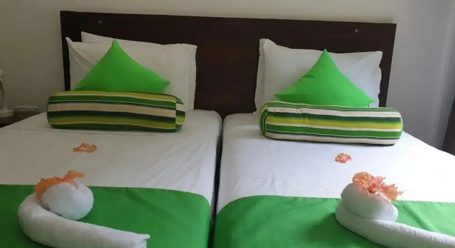 Kanasuk, Book Hotel Hotels in Mahe with Parking, Parking