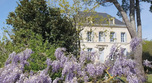 Le Logis d'Epargnes Chambre d'hotes Gite, Rezerwuj Hotel Hotele w Charente-Maritime z basenem, Basen