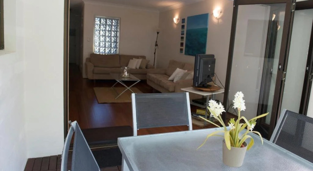 Apartment Windmill 2, Rezervasyon Daire Mooloolaba Sunshine Coast, Mooloolaba Gezi Yolu yakınında