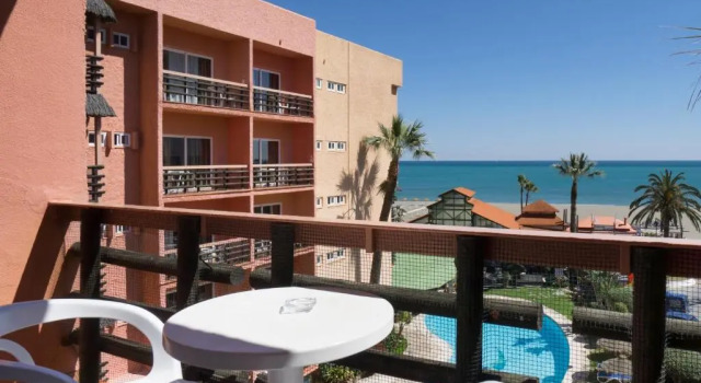 Трёхместный номер с видом на море Hotel MS Tropicana Costa del Sol