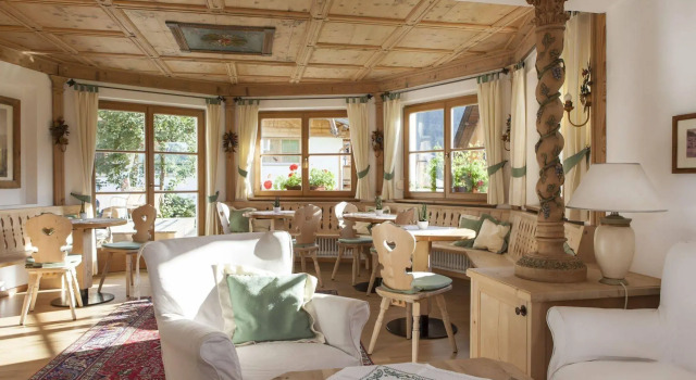 Dependance Hotel Mareo Dolomites, Забронировать Отель Мареббе Трентино-Альто-Адидже