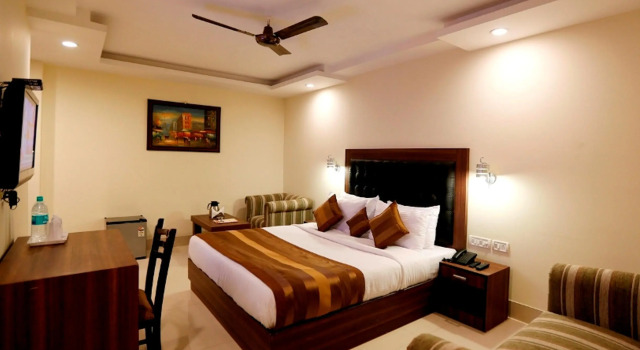 OYO 484 RTS Hotel