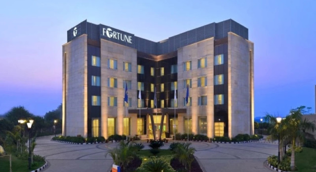 Номер Standard Fortune Park Orange, Sidhrawali, Gurugram - Member ITC Hotels' Group