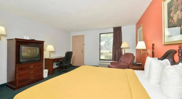 Quality Inn At Fort Stewart, Prenota Hotel Hinesville Georgia