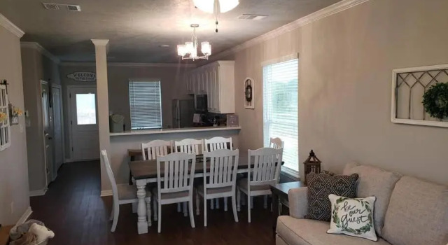 Апартаменты NEW 4/4 Farmhouse style house in College Station!