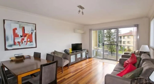 Апартаменты Seaspray Apartments