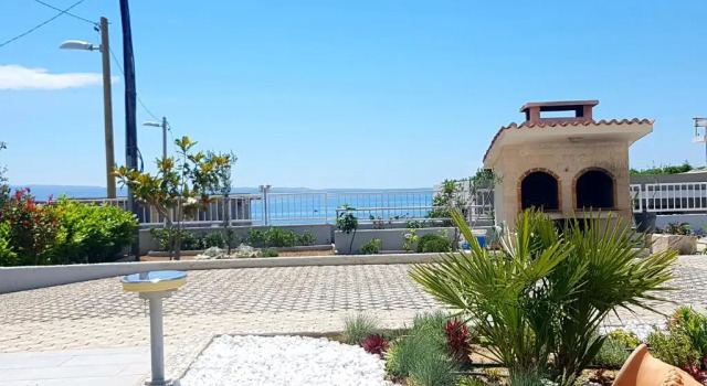 Студия Apartments Kamelija
