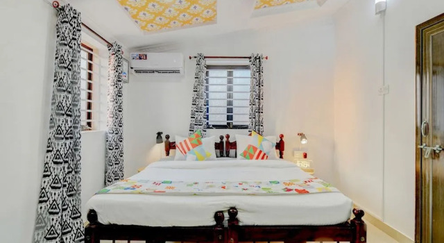 OYO 24176 Home Sea View Stay Anjuna Beach, Prenota Hotel Anjuna 