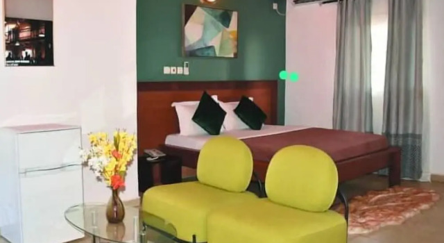 Bulon Hotel, Забронировать Отель Отели Центрального региона с парковкой, Парковка
