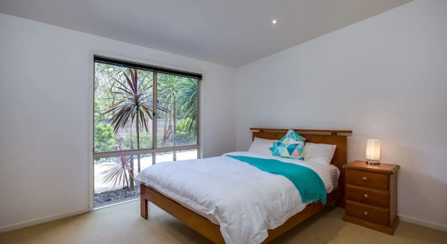Tasman Surf House, Book Hotel Rye 