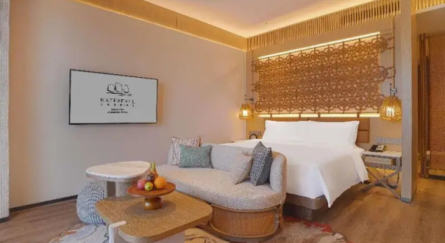 Двухместный номер Superior с балконом Chengdu Expo Waterfall Hotel - MGallery Collection
