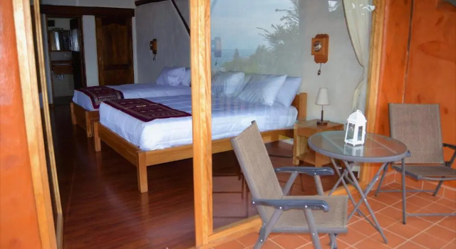 Standard cvadruplă cameră cu balcon Ilatoa Lodge