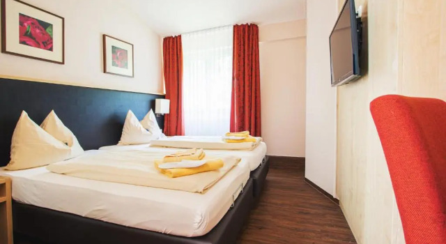 TaunusTagungsHotel, Buchen Sie Hotel Friedrichsdorf Taunus