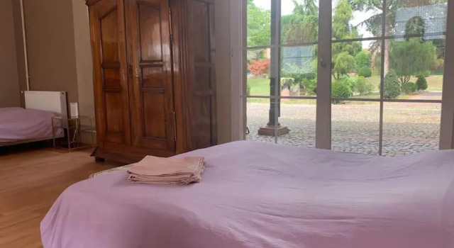 Loft au sein du Couvent des Tiercelines, Book Hotel Hoteller i Ensisheim med parkering, Parkering