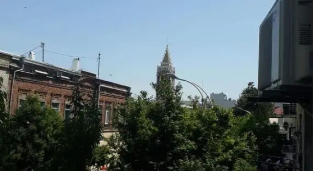 Vaxtang Gorgasali 33, Забронировать Отель Отели Батуми с парковкой, рядом с Собор Рождества Пресвятой Богородицы, Парковка