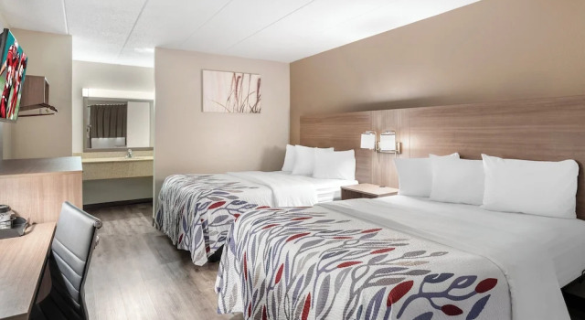 Четырёхместный номер Deluxe Red Roof Inn Doswell - Kings Dominion