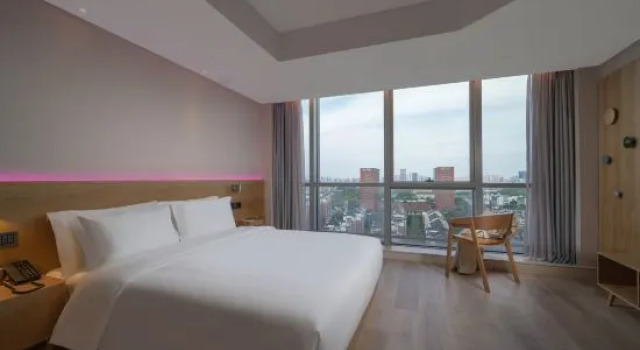 Двухместный номер Standard Мансарда Nanzhou Hotel