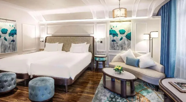 Двухместный номер Standard с балконом Hotel Royal Hoi An Danang